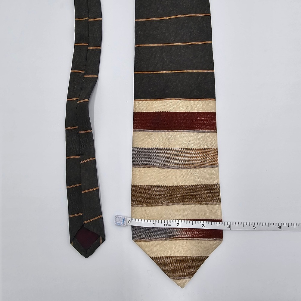 Vintage 1990s STRUCTURE Mens Dark Grey Gold Stripe Silk Necktie Made in‎ USA